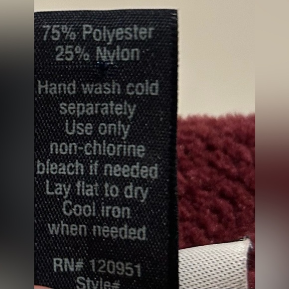 NWOT Daytrip maroon/burgundy sweater. Size XS. - Picture 4 of 5